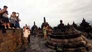 Jelang Perayaan Hari Waisak 32 Biksu dari Thailand Berjalan Kaki Menuju Candi Borobudur