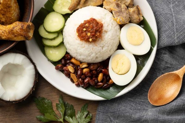 Makanan Malaysia yang Mengenyangkan dan Patut Dicoba (freepik)
