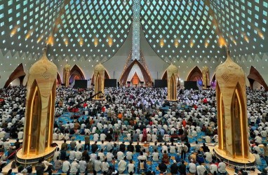 Khofifah Takjub dengan Detail Bangunan Masjid Al Jabbar