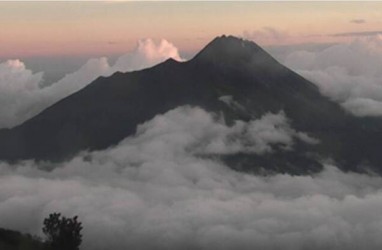 Merapi Meluncurkan 106 Kali Guguran Lava dalam Sepekan