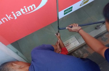 Bocah 3,5 Tahun Terjepit Pintu ATM di Ponorogo