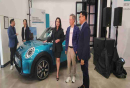 Penjualan Mobil Mini di Surabaya Digenjot Hingga 15 Persen