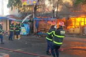 Kebakaran Puluhan Kios PKL di Padang, Kerugian Mencapai Rp1,2 Miliar