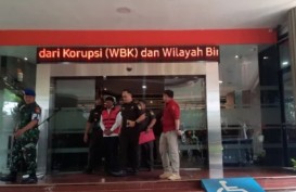 Jokowi di Tinjau Jalan di Medan saat Johnny G Plate Jadi Tersangka BTS pada Rabu Pon