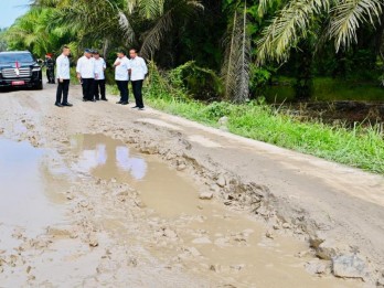 Waduh! Jokowi Disebut Bakal Wariskan Jalan Rusak Ratusan Ribu Kilometer