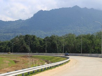Jokowi Sibuk Urus Tol Dibanding Jalan Nasional, Ini Kata Pengamat