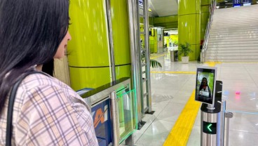 Periksa Tiket KA di Stasiun Gambir Pakai Pindai Wajah, Perlu KTP?