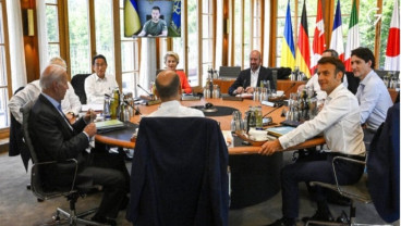Manuver G7 Hantam Rusia dengan Larangan Impor Permata