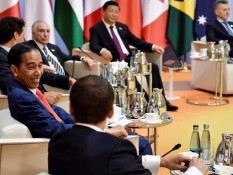 Poin-Poin Obrolan Jokowi & Presiden Prancis saat Ketemu di Jepang
