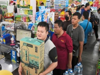 Malaysia Panic Buying Air Kemasan, Ini Kronologinya