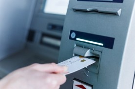 Biaya Kartu Debit Mandiri Mau Naik, Ini Perbandingan…