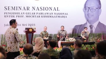 Ridwan Kamil Minta Pusat Perjuangkan Mochtar Kusumaatmadja Jadi Pahlawan Nasional