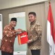 Gubernur Sumsel Serahkan SK Perpanjangan Pj Bupati Muba