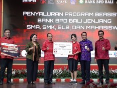 BPD Bali Salurkan Beasiswa Senilai Rp1 Miliar
