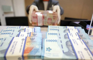 Rupiah Ditutup Lesu Rp14.972 per Dolar AS, Dekati Level Rp15.000