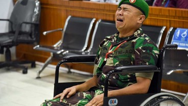 Tangis Oknum TNI Pecah Setelah Divonis Penjara Seumur Hidup Karena Bawa Sabu 75 Kg