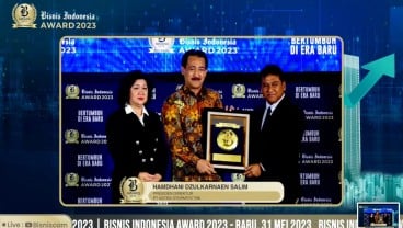 Presdir Astra Otoparts Hamdhani Dzulkarnaen Salim Sabet Best CEO di Bisnis Indonesia Award 2023