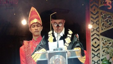 Wisuda Usahid ke-48, Pesan Rektor: Harus Cepat Beradaptasi di Era Disrupsi Digital