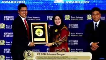 Bank Sulteng Terima Penghargaan di Bisnis Indonesia Award 2023