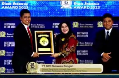 Bank Sulteng Terima Penghargaan di Bisnis Indonesia Award 2023