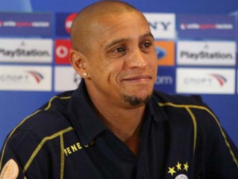 Kunjungi Jakarta, Roberto Carlos Ungkap Momen Terbaik dalam Karirnya