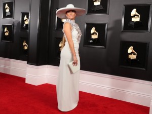 Wow! Jennifer Lopez dan Ben Affleck Beli Mansion Seharga Rp884,5 Miliar di Beverly Hills
