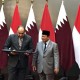 Prabowo Berikan Buah Tangan Senjata Kepada Menhan Qatar