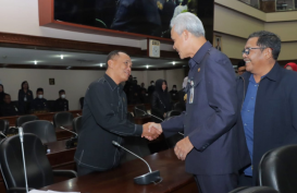 Gantikan Bambang Kribo, Sumanto Dilantik Jadi Ketua DPRD Jateng