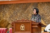 Sri Mulyani Klaim Rasio Utang Indonesia Terus Turun, Masa Sih?