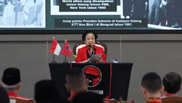 Megawati Bela Jokowi soal Pembangunan Jalan, Sindir Anies?