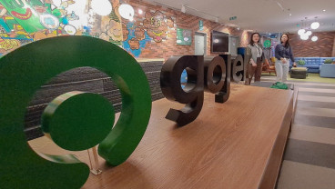 Beda Resep BlackRock & Vanguard di Saham GOTO