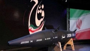 Ngeri! Iran Pamerkan Rudal Canggih dengan Daya Jelajah 1.400 Km