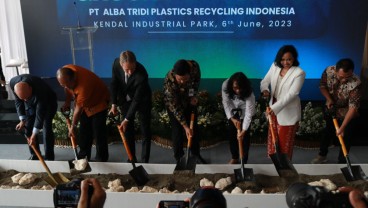 ADB Dukung Proyek Industri Pengolahan Limbah Plastik di Kendal