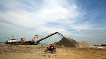 Krakatau Steel (KRAS) Pasok Pipa Pancang Terminal Kalibaru Priok