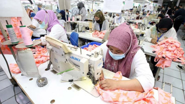 Manufacturing Sector Struggles in the Mid-Year Period
