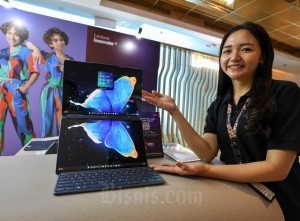Lenovo Merilis Laptop Terbarunya Yaitu Yoga Book 9i Yang Dibandrol Rp34.999.000