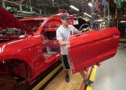 Ford Recall 125.000 Unit, Mobil Bisa Terbakar