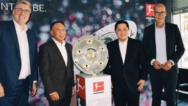 Erick Thohir Kunjungi Markas Eintracht Frankfurt Bahas Sepak Bola Grassroot