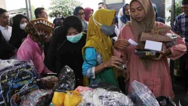 Garage Sale, Cuma Rp5.000, Warga Surabaya Bisa Beli 3 Item Barang