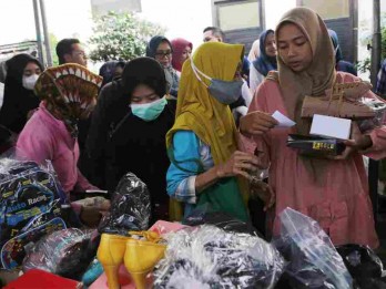 Garage Sale, Cuma Rp5.000, Warga Surabaya Bisa Beli 3 Item Barang