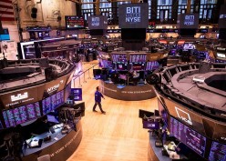Wall Street Ditutup Menguat, Emiten Teknologi Banjir Cuan