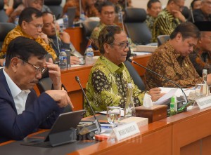 Rapat Kerja Badan Anggaran DPR Dengan Empat Menteri Koordinator