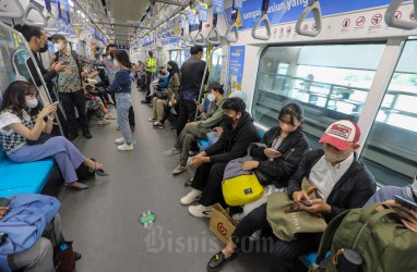 Sah! Pengguna MRT Jakarta Kini Boleh Tak Pakai Masker