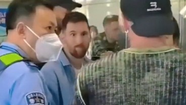 Viral Video Lionel Messi Tertahan di Bandara Beijing, Paspor Bermasalah?