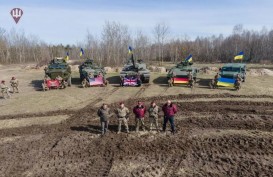 Rusia Ubah Kendaraan Lapis Baja Ukraina Bantuan Barat Jadi Besi Tua!