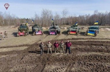 Rusia Ubah Kendaraan Lapis Baja Ukraina Bantuan Barat Jadi Besi Tua!