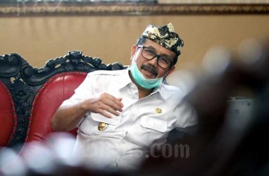 Akhiri Jabatan Tahun Ini, Bupati Cirebon Cemaskan Angka Kemiskinan