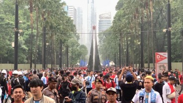 Jelang Indonesia vs Argentina, Gerimis Tak Surutkan Antusiasme Penonton
