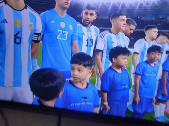 Jokowi Kaget Jan Ethes Gandeng Emiliano Martinez di Laga Indonesia vs Argentina