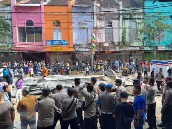 Tak Terima Tempat Berdagang Digusur, Ratusan PKL di Pasar 16 Ilir Gelar Unjuk Rasa